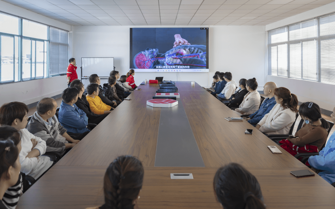 坤维科技开展应急救护培训